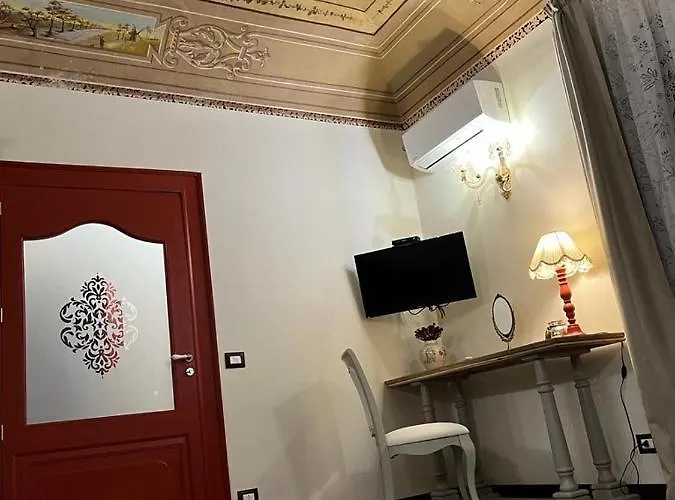 La Piazza E Mia チェファル