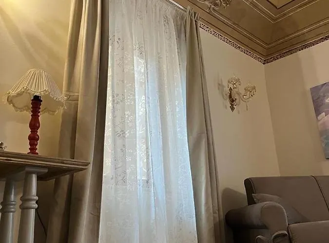 La Piazza E Mia チェファル